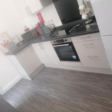 Rossy Home Of Relaxations Stoke-on-Trent ภายนอก รูปภาพ