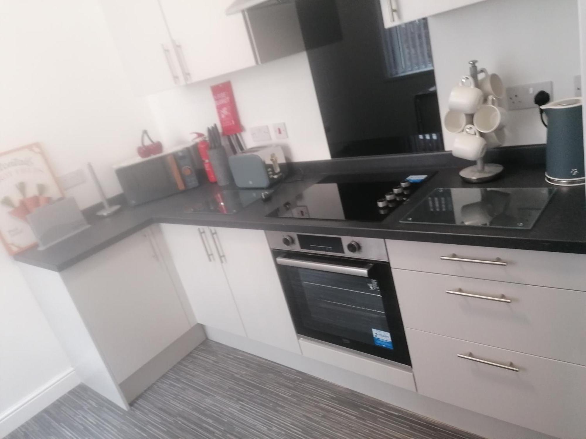Rossy Home Of Relaxations Stoke-on-Trent ภายนอก รูปภาพ